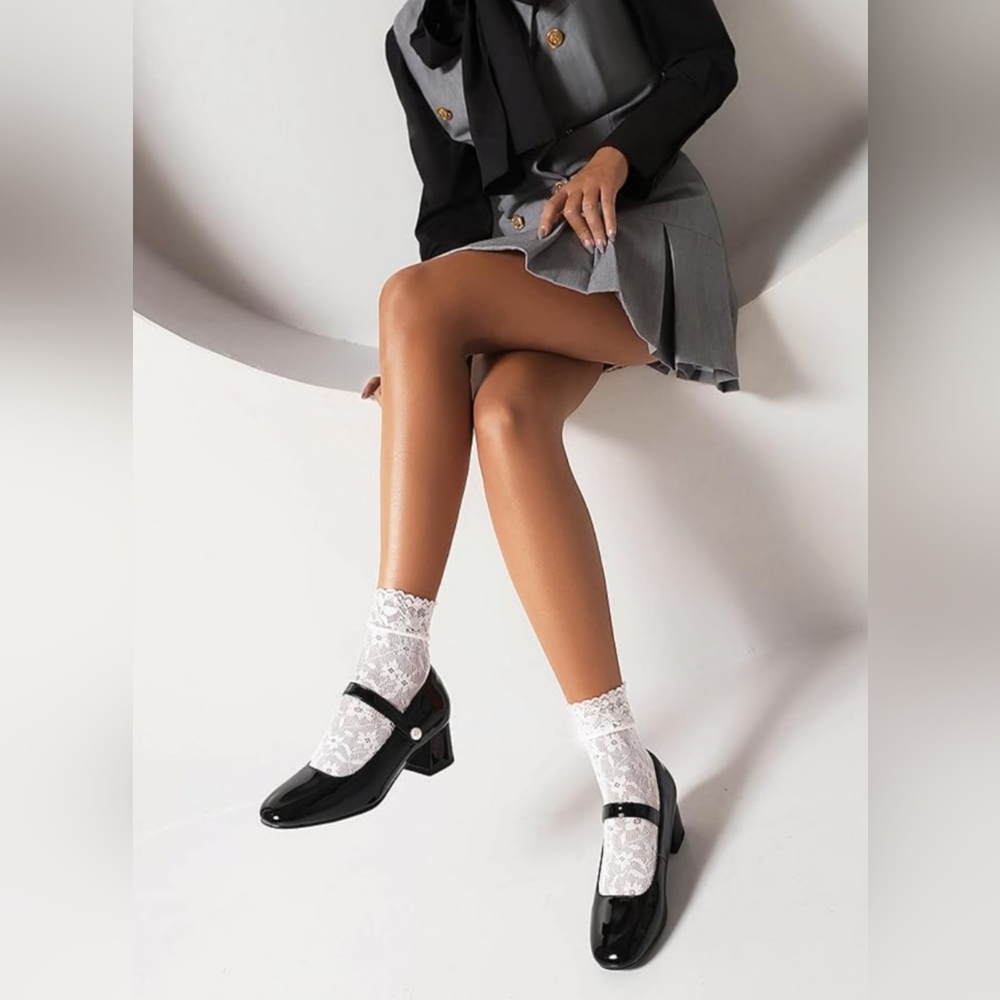 Chic Black Mary Jane Heels